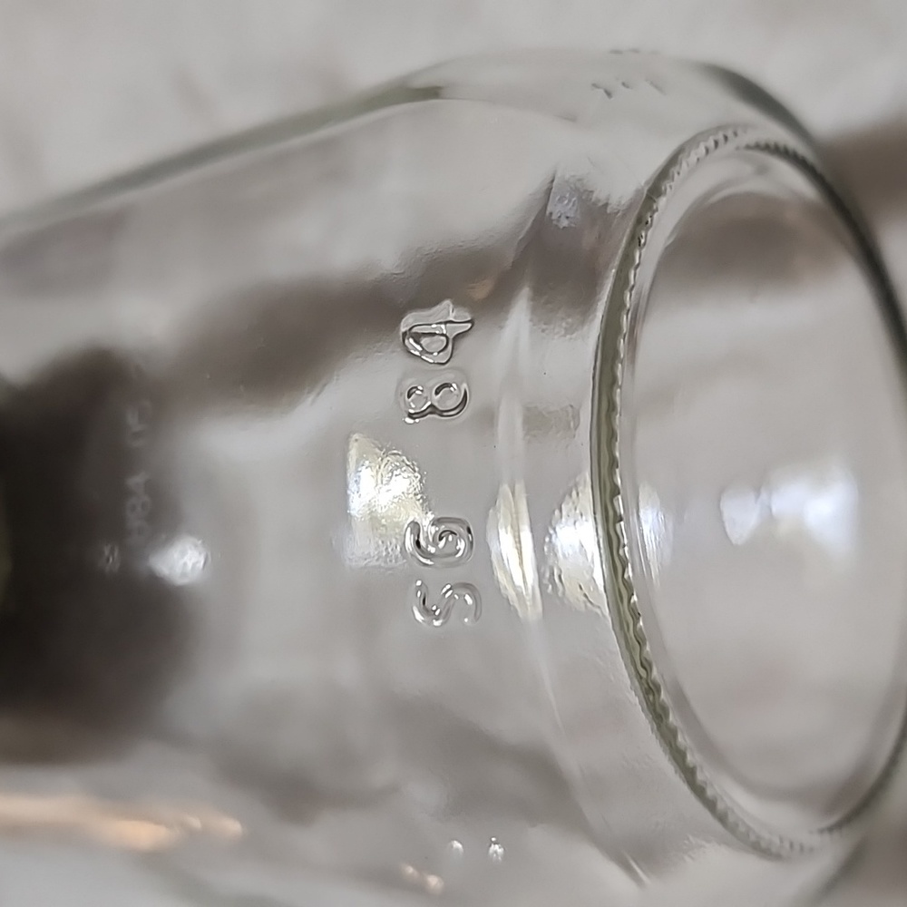 T. MARZETTI TM 15 OZ. EMPTY CLEAR JAR. - Picture 3 of 5